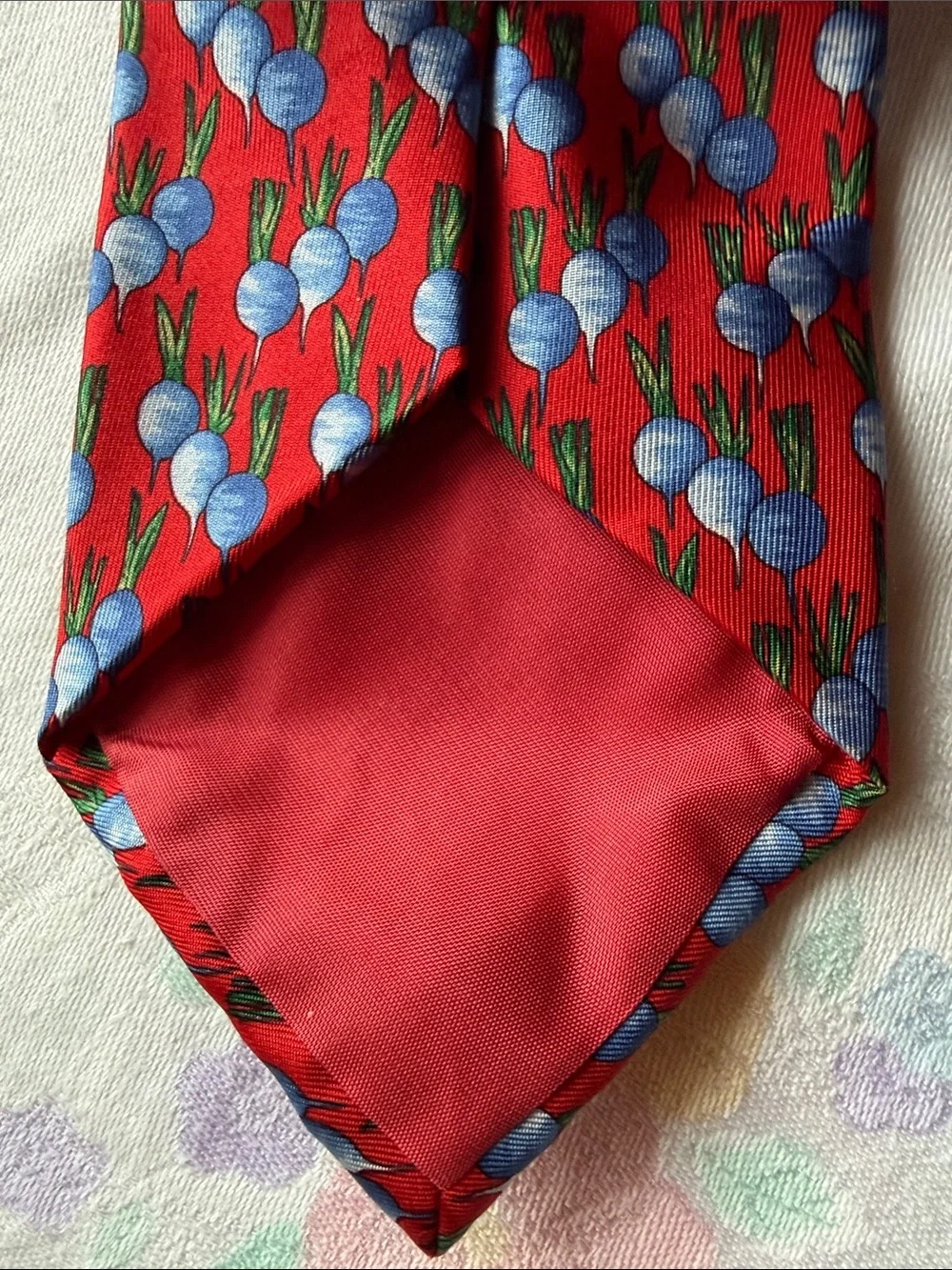 Geo F. Trumper Perfumer Red Patterned Men's Tie with Blue Turnip Motif Silk